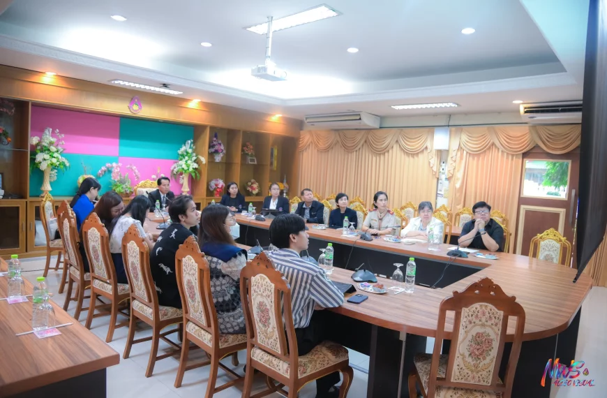 ประชุมเตรียมความพร้อมหลักสูตร Oxford International Curriculum